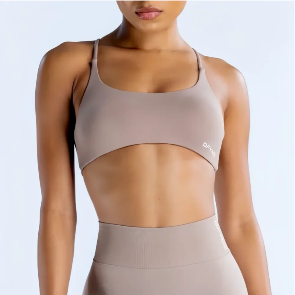 Seamless Twist Back Yoga Bra – Medium Support Fitness Crop Top